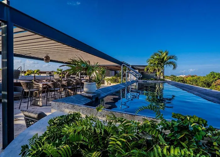 Lux Awa Golf, Pool, Gym, Walkable ! Apartamento Playa del Carmen