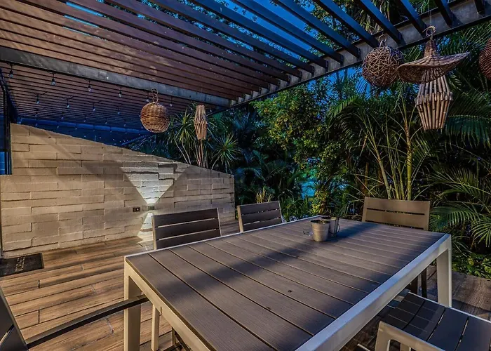 Lux Awa Golf, Pool, Gym, Walkable ! *